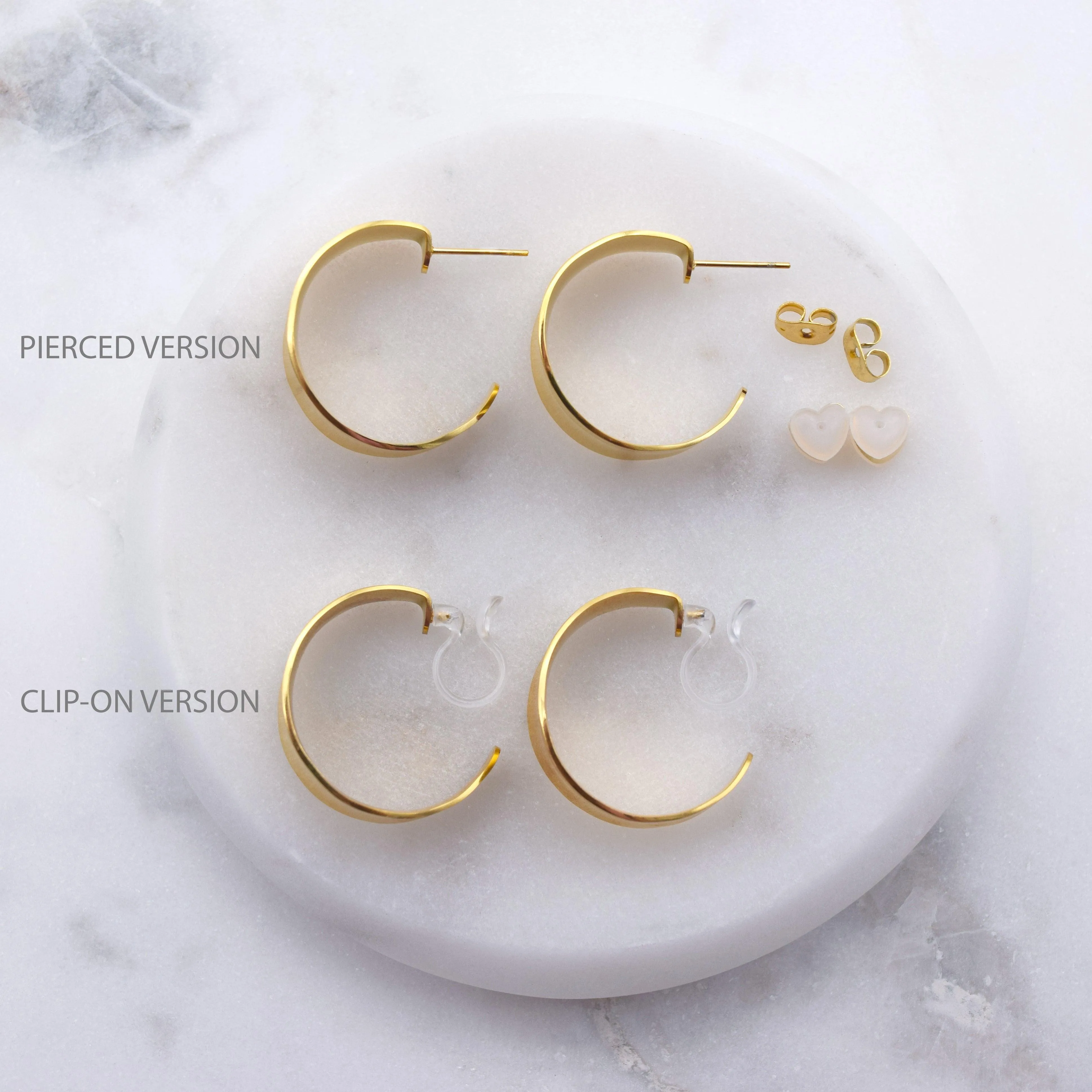 BOLD SCULPTED HOOP EARRINGS IN GOLD