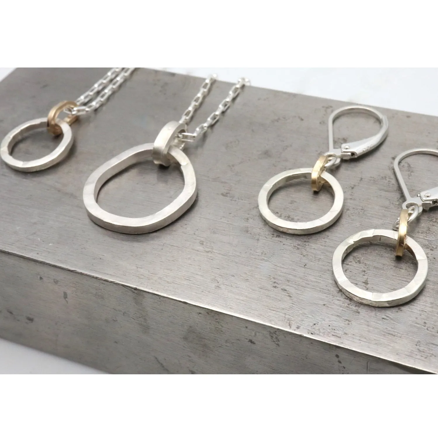 Ellipse Collecton:  Bold Silver Short Necklace