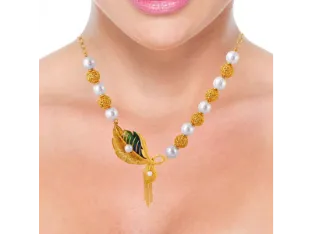 Exclusive Chic 22k Gold Necklace And Earring Jewellery Set With Pearls