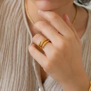 Gold Twisted Band Ring