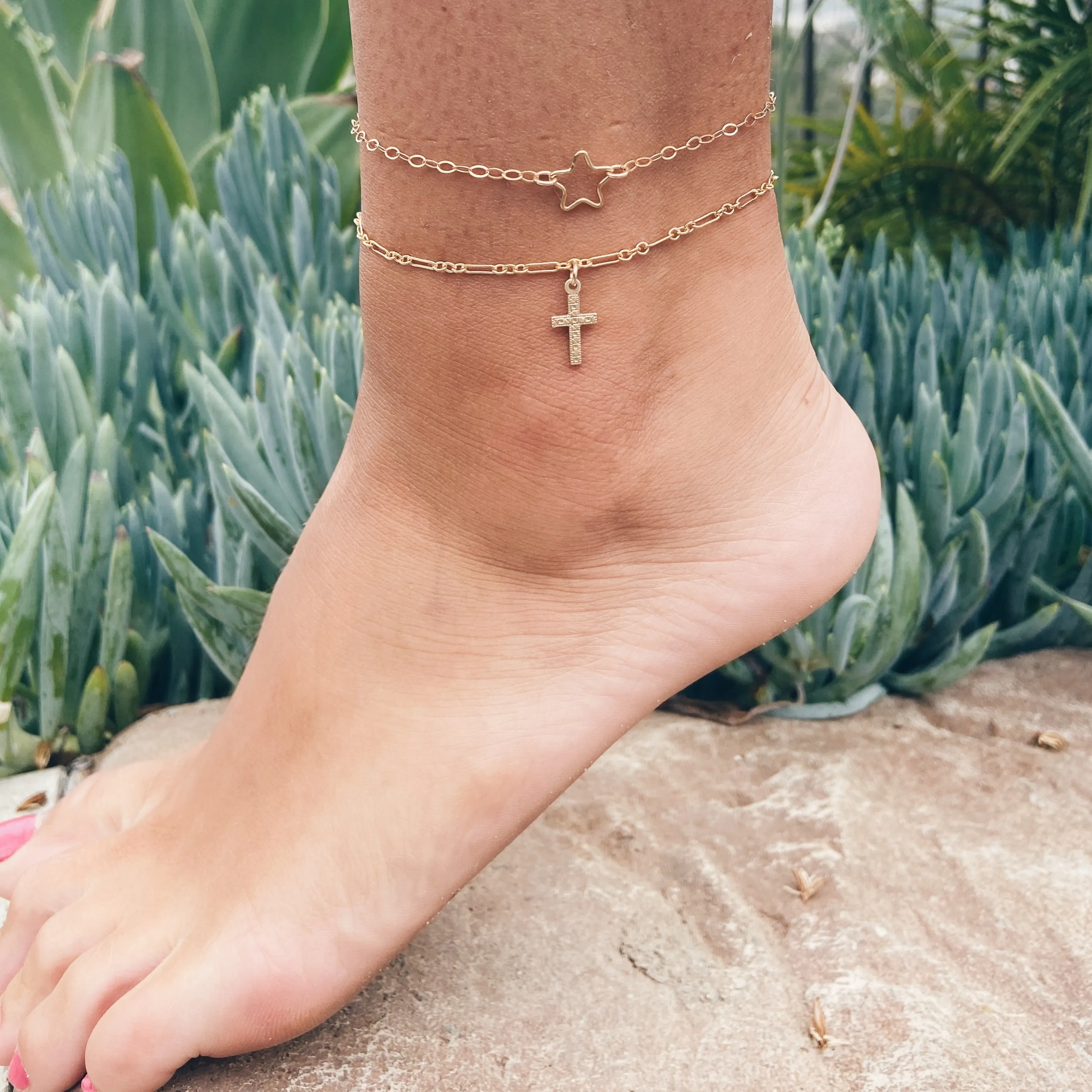 MAC & RY JEWELRY - 14K GOLD FILLED CROSS ANKLET