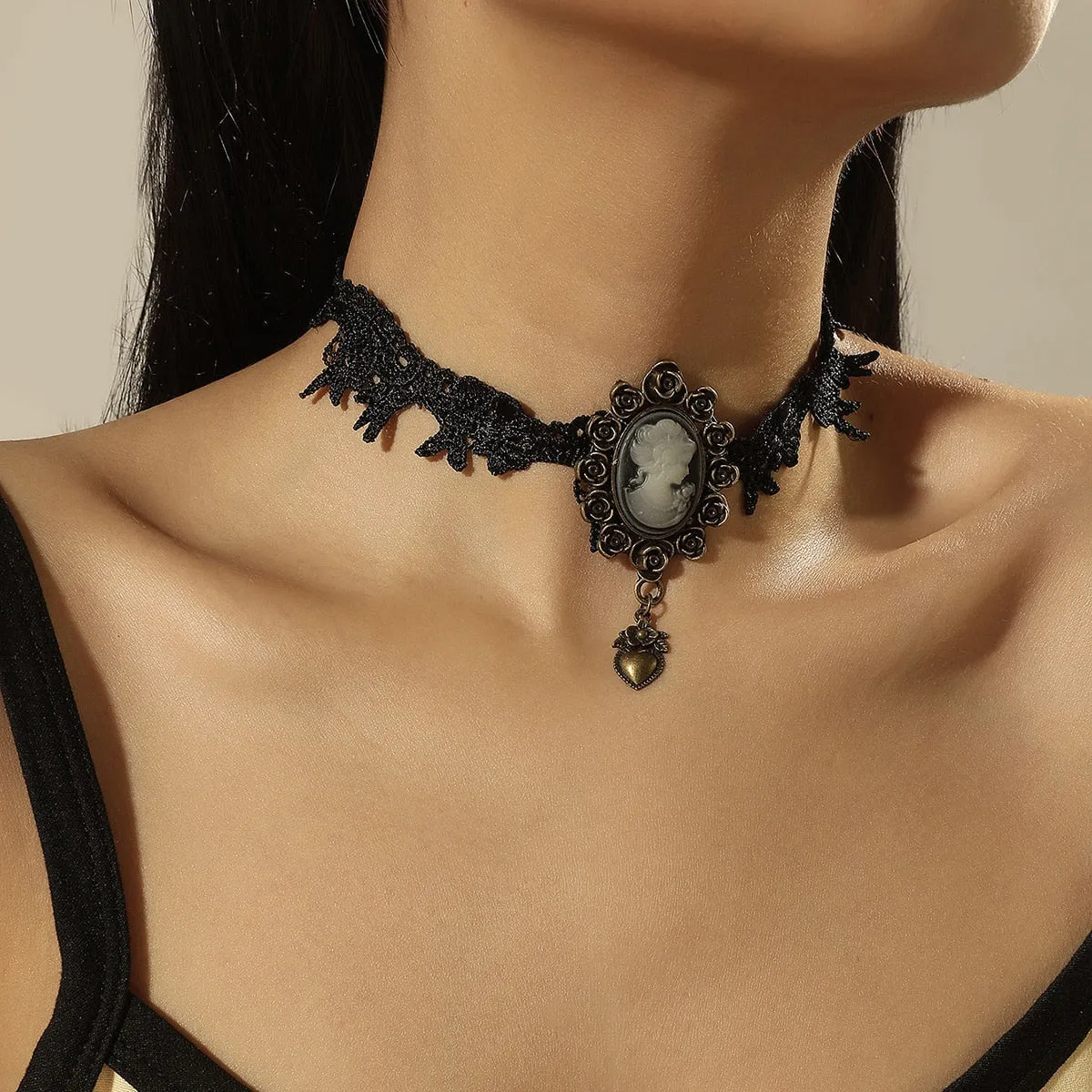 New Punk Gothic PU Leather Choker Chain Heart Buckle Collar Necklace