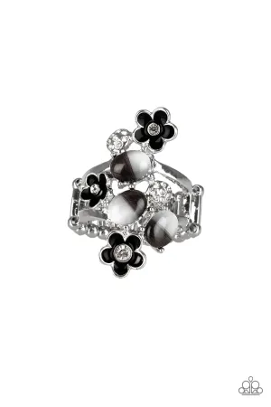 Paparazzi Ring ~ Daisy Delight - Black