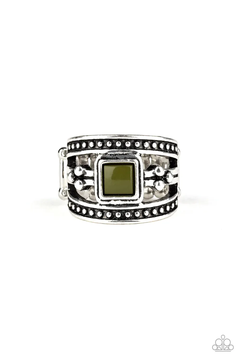 Paparazzi Ring ~ Vivid View - Green