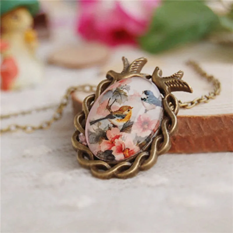 Summer Style Jewelry Vintage Antique Bronze Oval Flower Bird Alloy Pendant Necklace Glass Cabochon Statement Necklace for Women