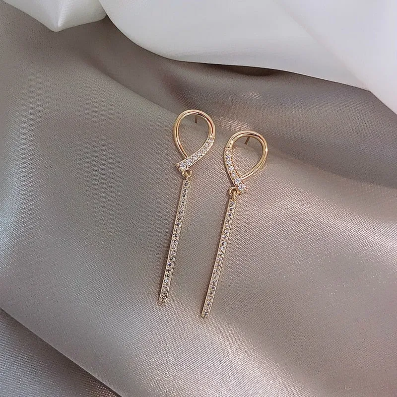 Sweet Jewelry Crescent Moon Stud Earrings For Women in Gold Color and Silver Color